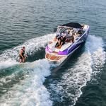 Катер на озере Сугояк